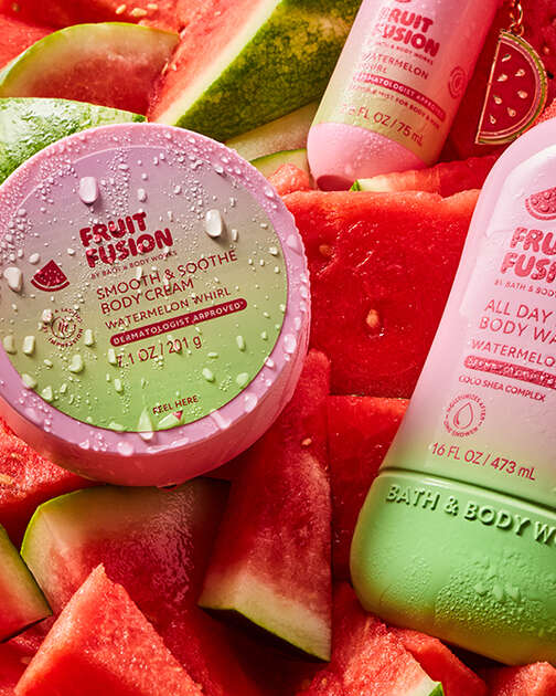 Watermelon Whirl Storytelling
Sweet watermelon, fresh juice, soft musk: candied, warm and drenched in in sunshine.