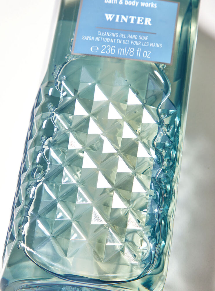 Winter Cleansing Gel Hand Soap Image 2
