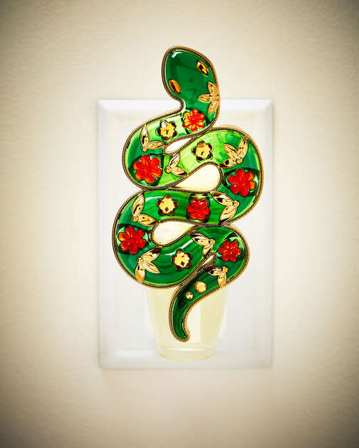 Snake Scent Control&trade; Nightlight Wallflowers Fragrance Plug