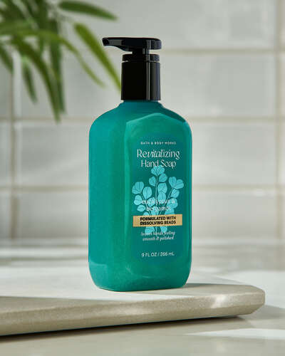Eucalyptus & Bergamot Revitalizing Gel Hand Soap