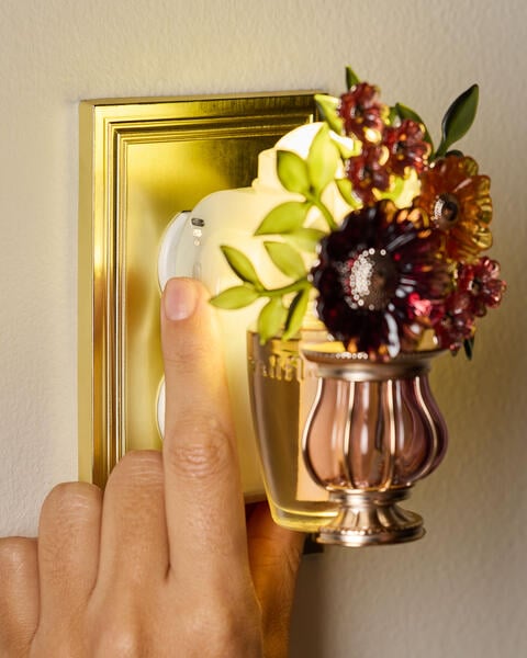 Diffuseur de fragrance Wallflowers Veilleuse avec contrôle de la fragrance fleurs antiques