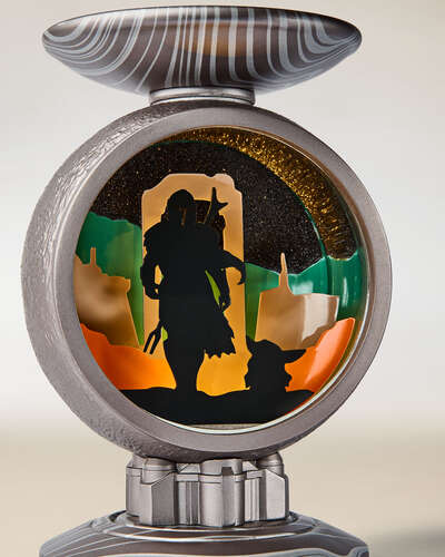 The Mandalorian Light-Up Pedestal 3-Wick Candle Holder