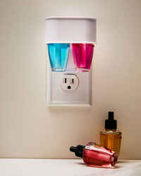 White Wallflowers Fragrance Plug
