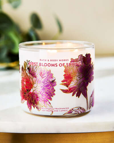 First Blooms Of Spring 3-Wick Candle