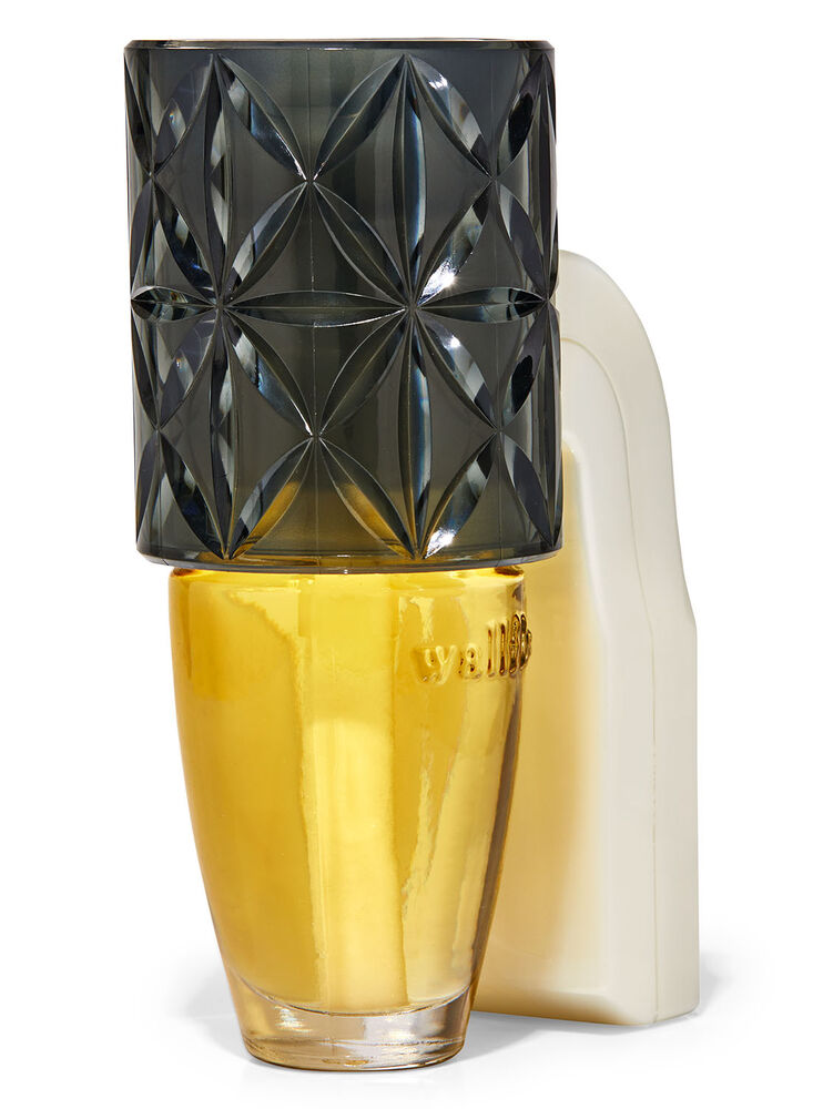 Cut Glass Look Wallflowers Scent Control&trade; Nightlight Fragrance Plug Image 2