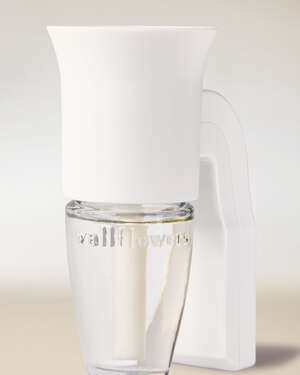 White Flare Wallflowers Fragrance Plug