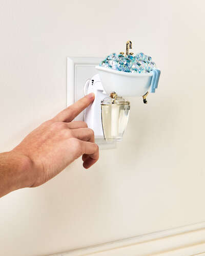 Bubble Bath Scent Control™ Nightlight Wallflowers Fragrance Plug