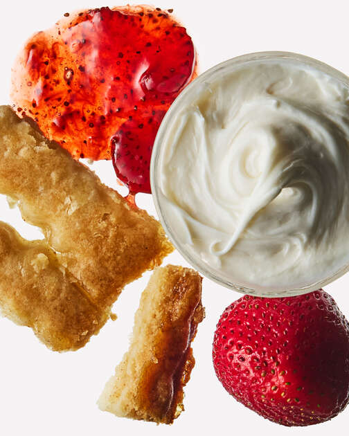 Strawberry Strudel 3-Wick Candle