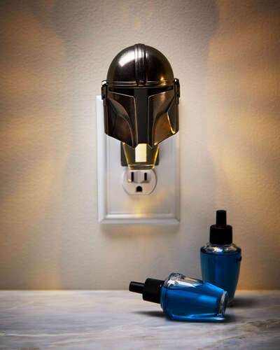 The Mandalorian Helmet Scent Control&trade; Nightlight Wallflowers Fragrance Plug