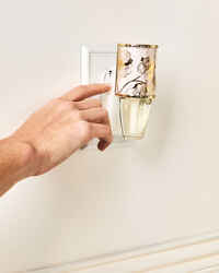 Floral Scent Control™ Nightlight Wallflowers Fragrance Plug