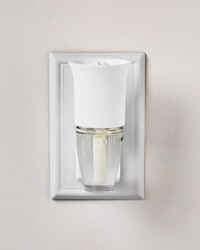 White Flare Wallflowers Fragrance Plug