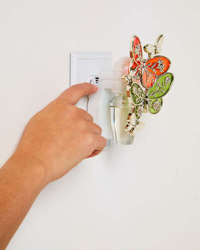 Botanical Butterfly Scent Control&trade; Nightlight Wallflowers Fragrance Plug