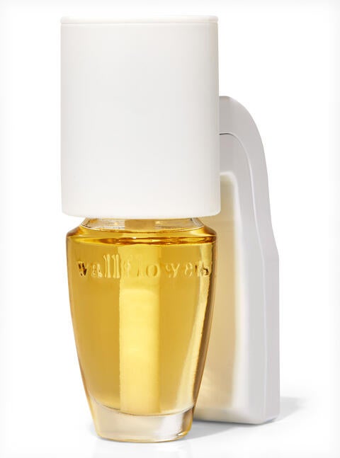 White Scent Control&trade; Wallflowers Fragrance Plug