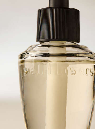 Mahogany Teakwood Wallflowers Fragrance Refill