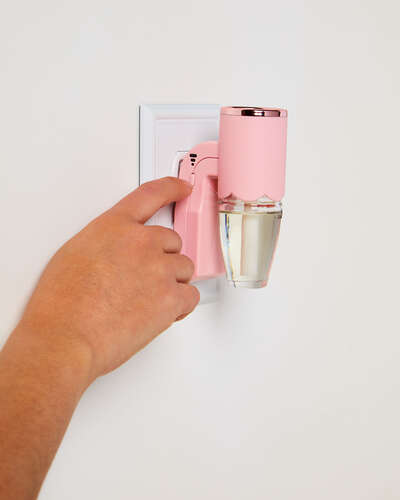 Pink Scalloped Scent Control&trade; Wallflowers Fragrance Plug