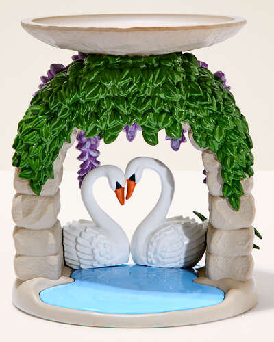 Swan Bridge Pedestal 3-Wick Candle Holder