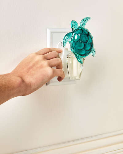 Turtle Scent Control&trade; Nightlight Wallflowers Fragrance Plug