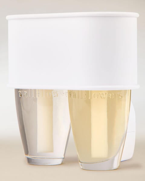 White Wallflowers Fragrance Plug