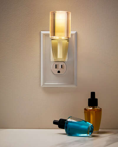 Champagne Sparkly Fluted Scent Control™ Nightlight Wallflowers Fragrance Plug