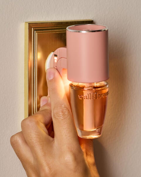 Diffuseur de fragrance Wallflowers Veilleuse avec contrôle de la fragrance cylindre rose