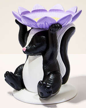 Flowery Skunk Pedestal 3-Wick Candle Holder