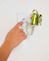 Watering Can Scent Control™ Nightlight Wallflowers Fragrance Plug