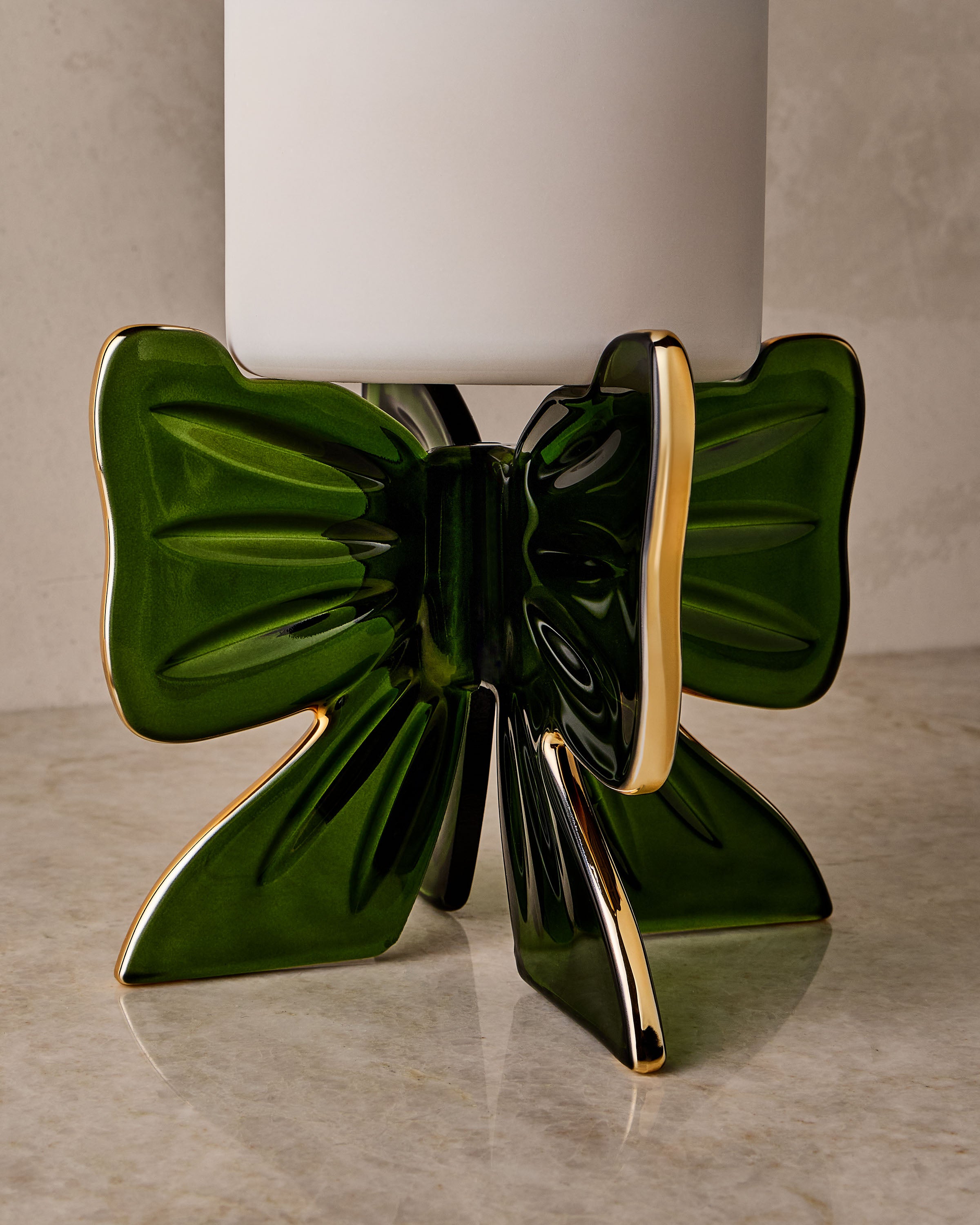 Emerald Glass Bow Pedestal 3-Wick Candle Holder