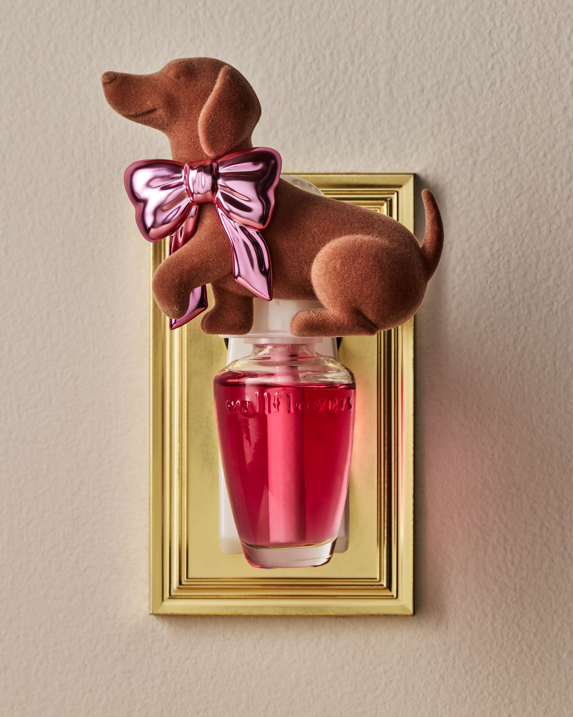 Dog with Bow Wallflowers Fragrance Plug