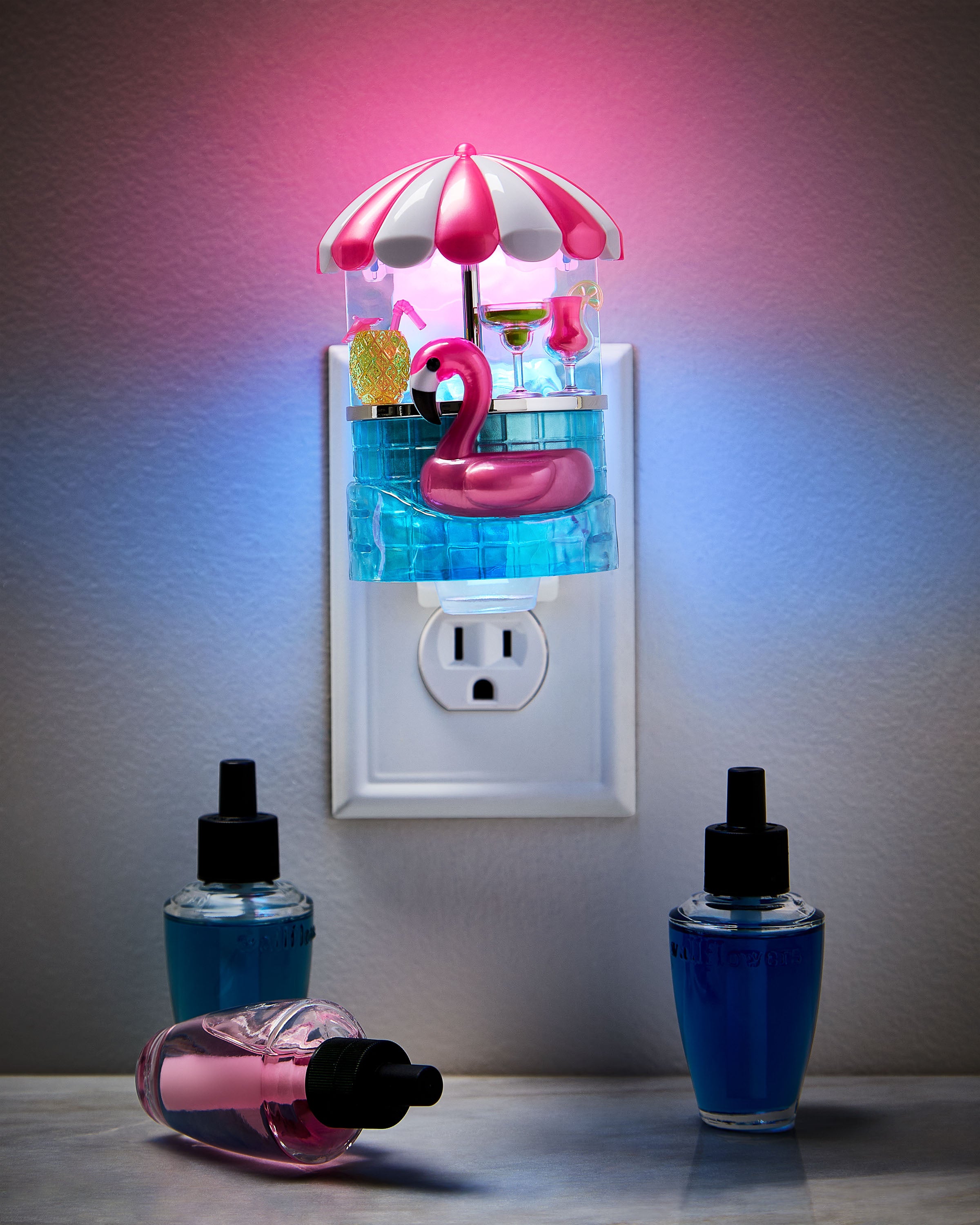 Pool Bar Scent Control™ Nightlight Wallflowers Fragrance Plug