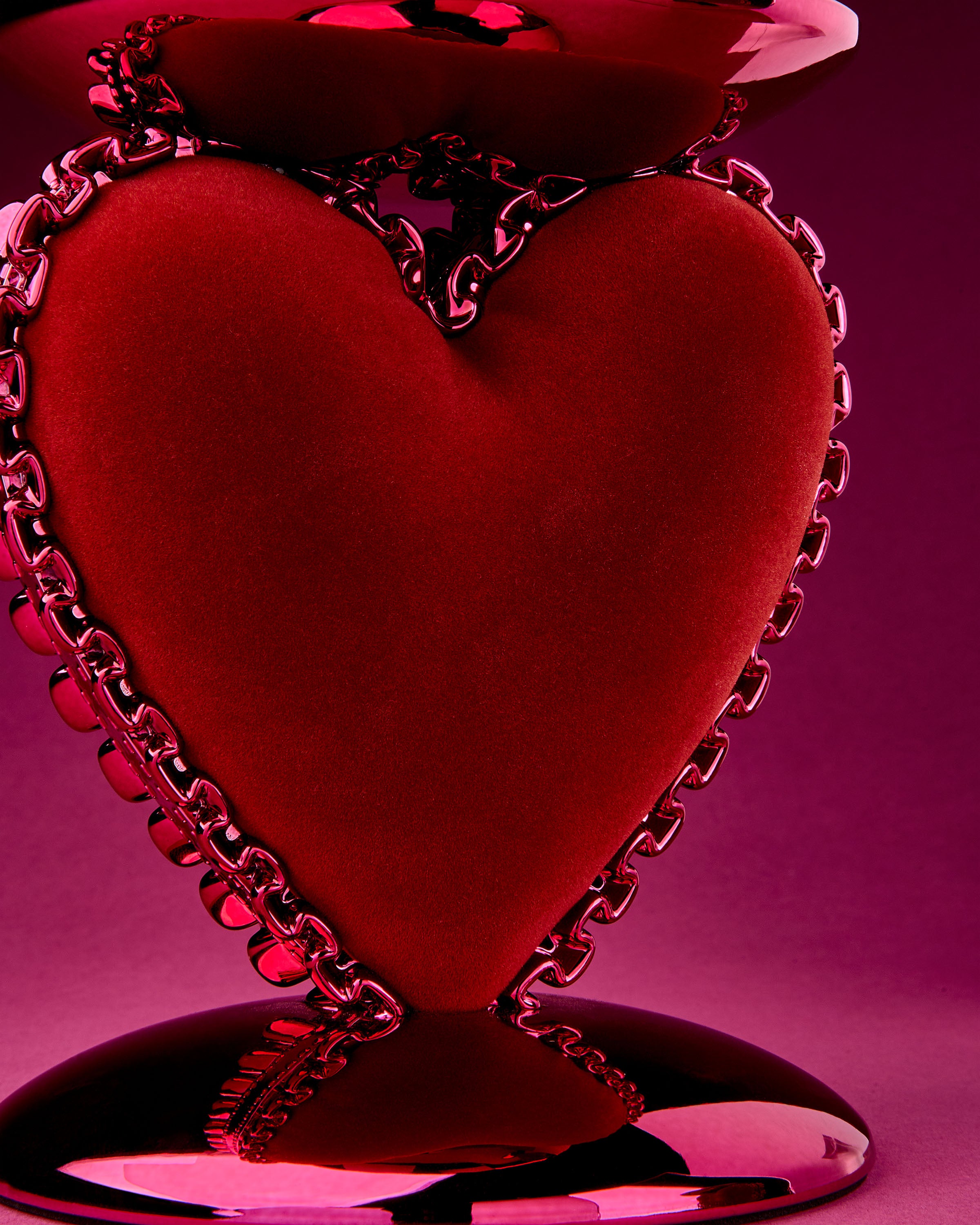 Ruffled Heart Cushion Pedestal 3-Wick Candle Holder