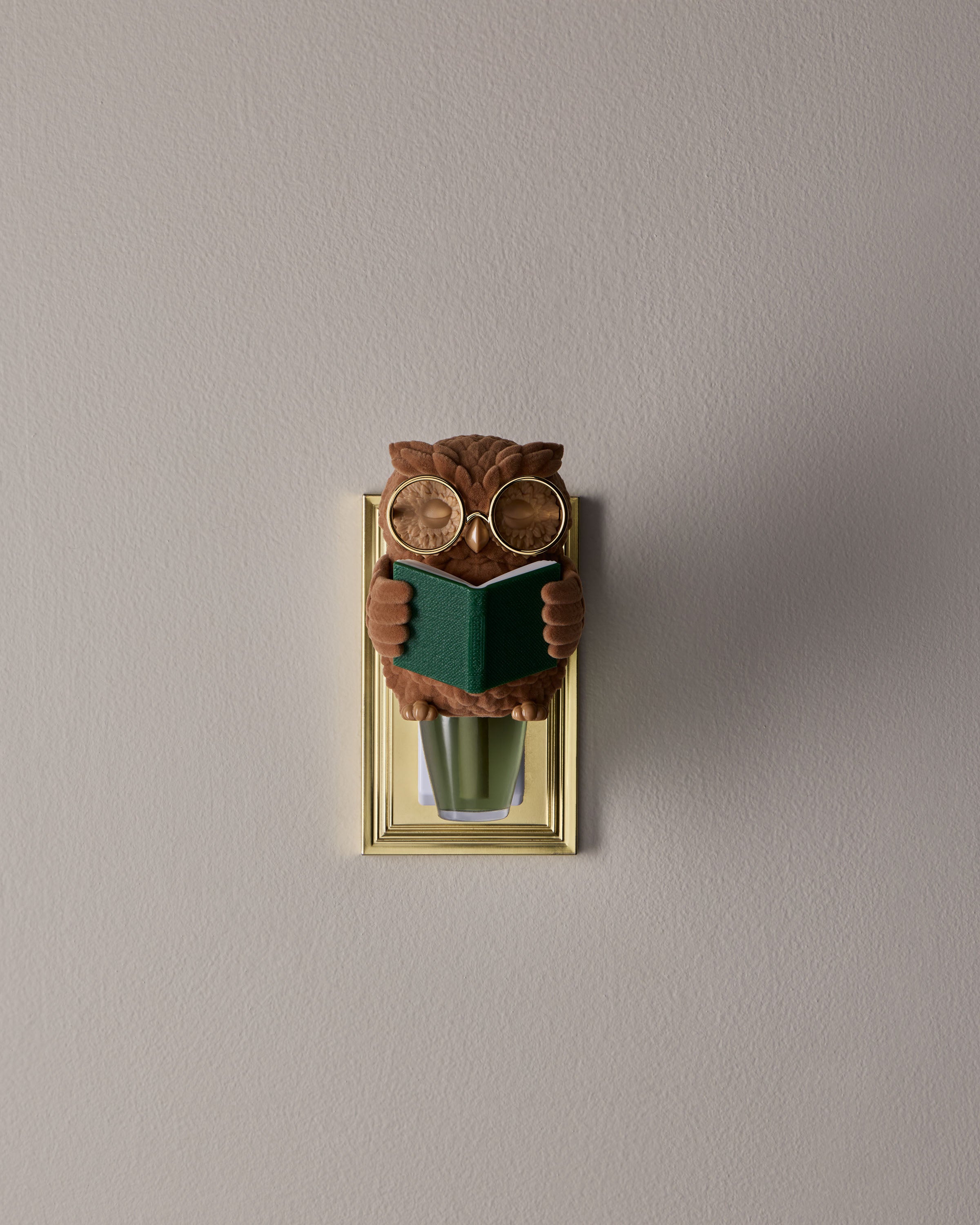 Reading Owl Scent Control™ Wallflowers Fragrance Plug
