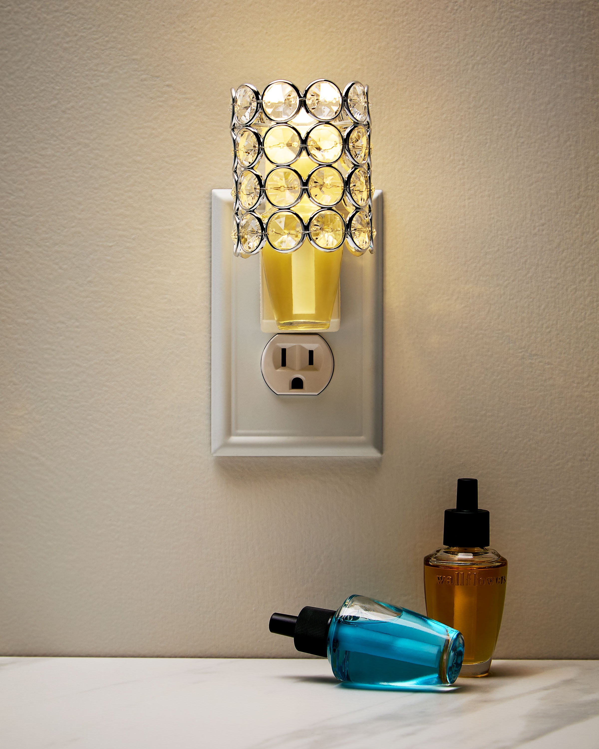 Gem Topper Scent Control™ Nightlight Wallflowers Fragrance Plug