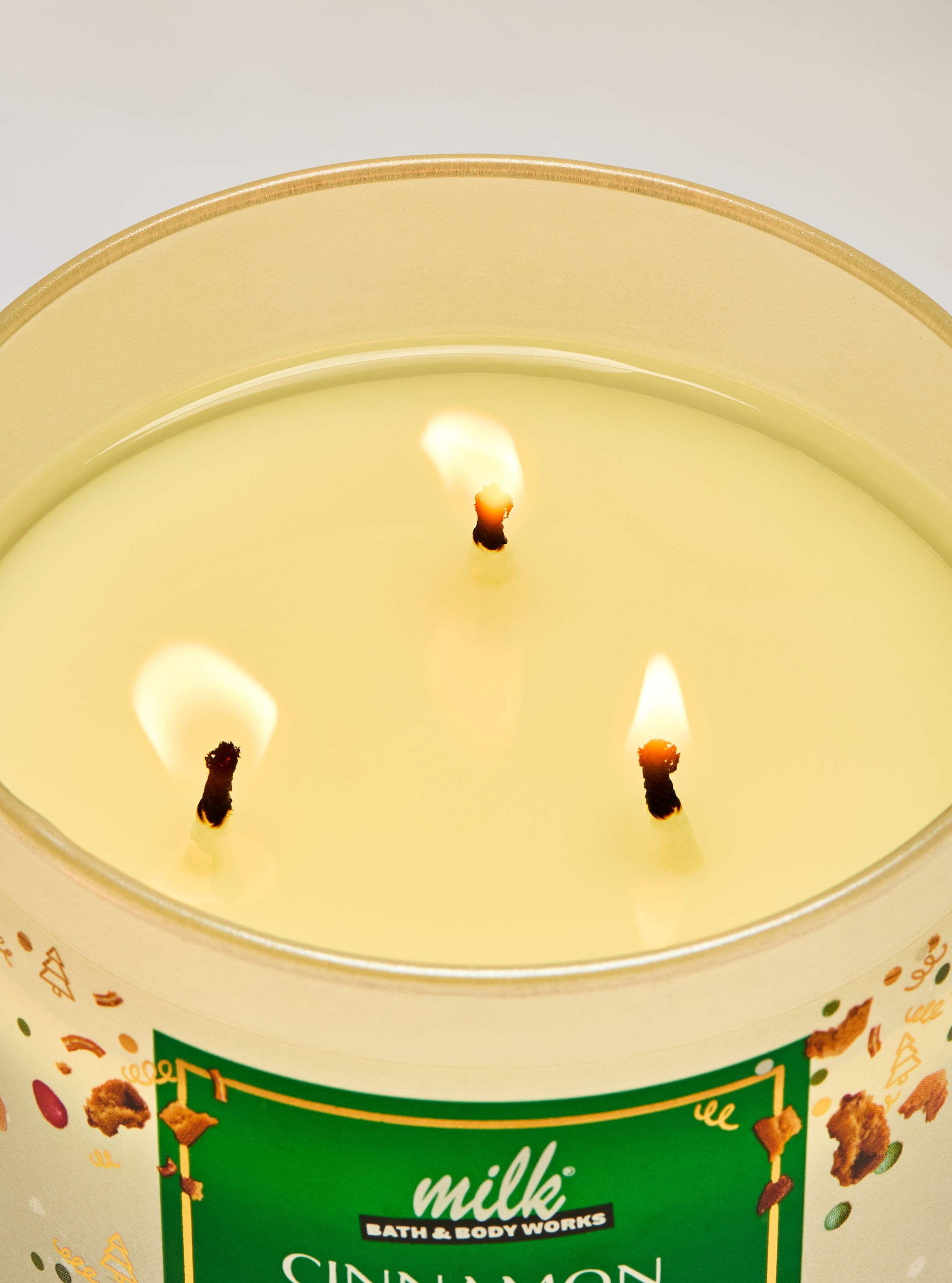 Cinnamon Sugar Pretzel Cookie 3-Wick Candle