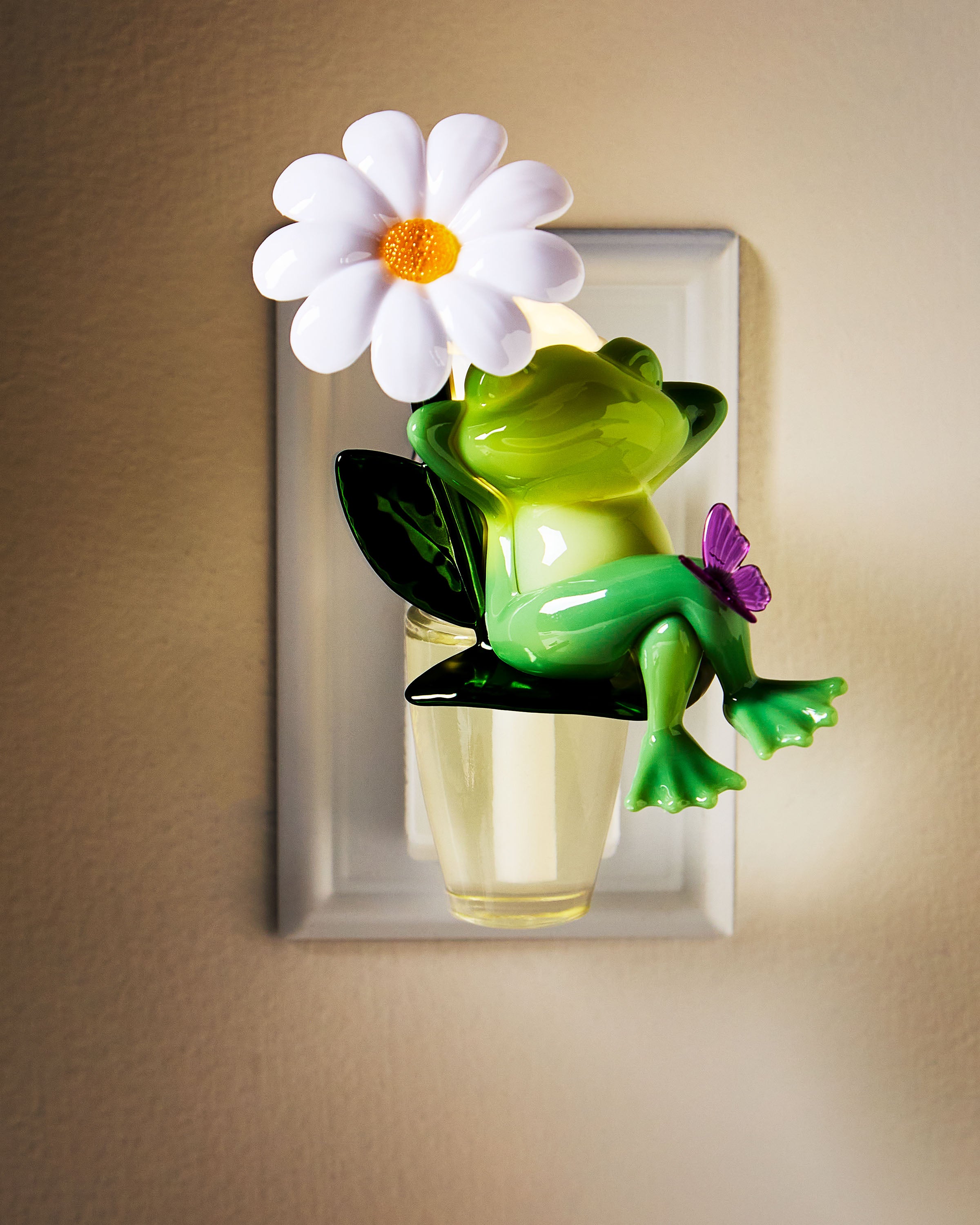 Frog with Flower Scent Control™ Nightlight Wallflowers Fragrance Plug