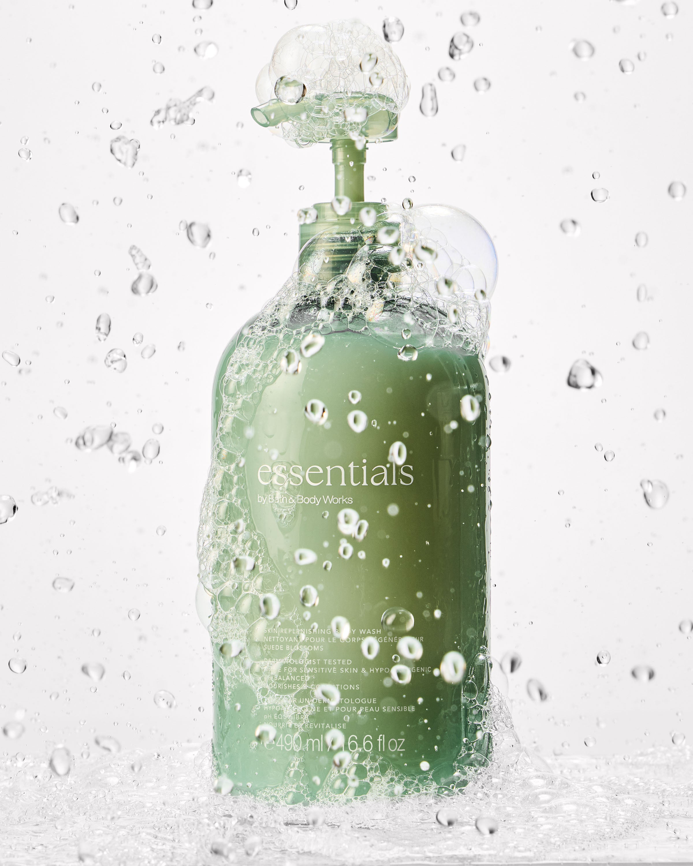 Suede Blossoms Skin Replenishing Body Wash